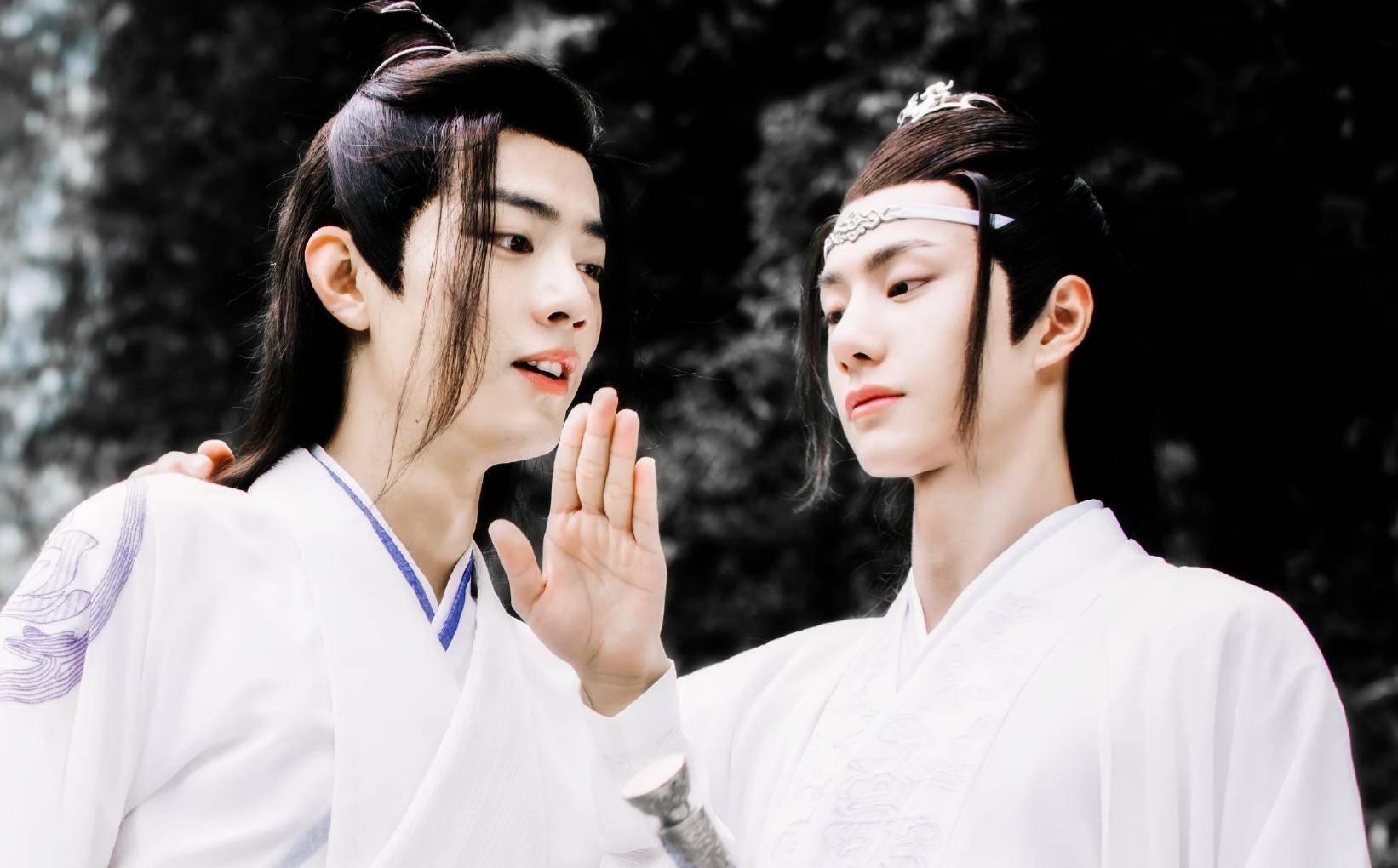 肖战王一博曝最新cp照,成平台海外宣推招牌,官方撒糖还是吸血