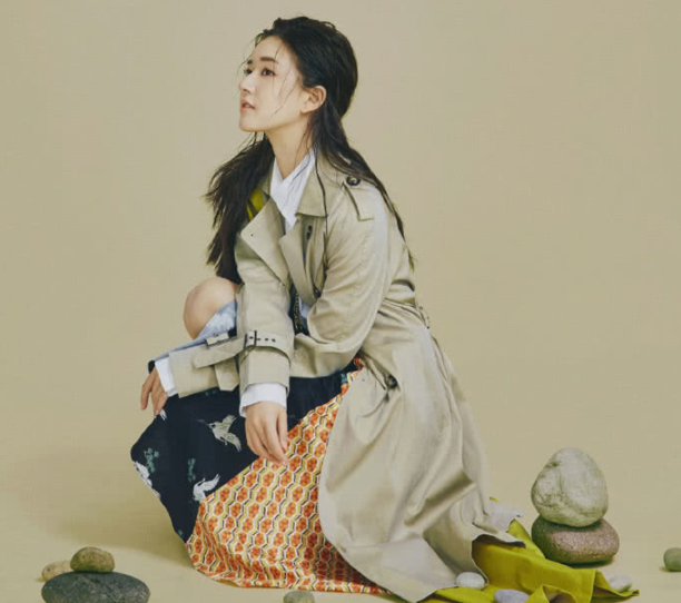 赵露思大方晒写真照 当看到她的 侧颜杀 男粉 手抖截屏 看点快报