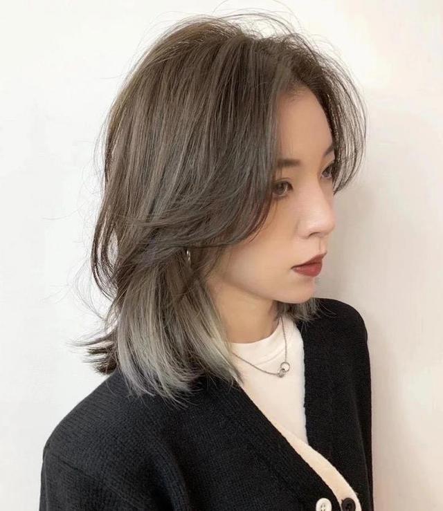 2021发色流行图片,2021年短发流行色 真out了,2021年流行"拼色染发",显白新潮