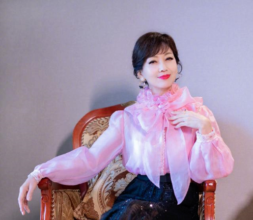 赵雅芝,连衣裙,纱裙
