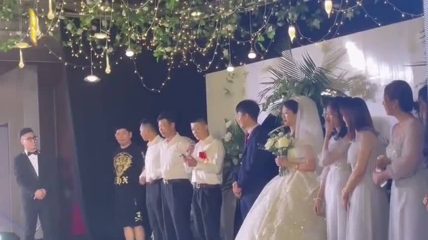 伴郎发言脱口秀台词，伴郎发言脱口秀台词大全