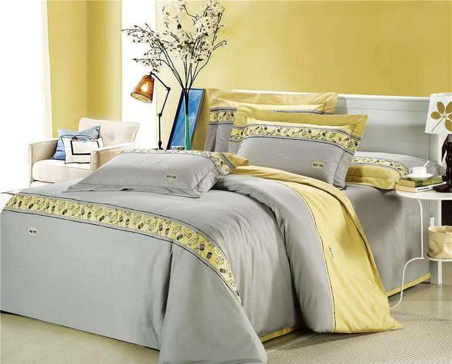 床单大又沉 教你几招清洗方法 不费劲还能除菌 看点快报