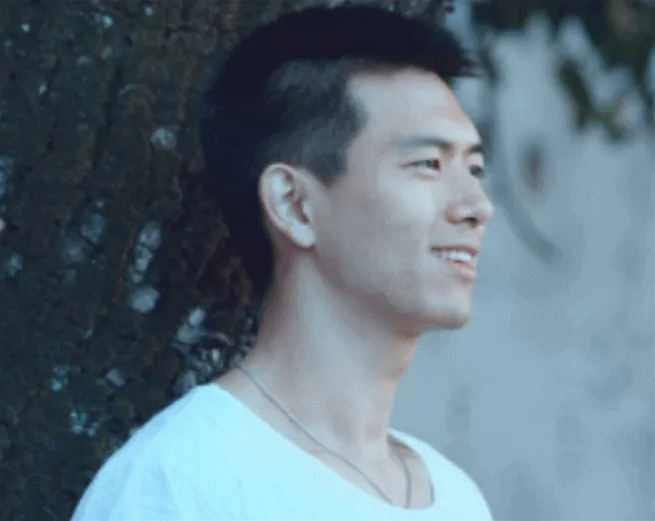 李现:我不适合寸头,导演:试试才知道,看到效果后:man爆了好吗?