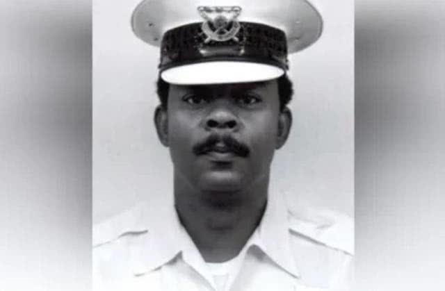 美国越战老兵警察岗位上光荣退休 却被亲生女儿杀死家中 看点快报