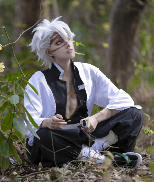 不死川实弥cos 英姿飒爽还原度超高 看点快报