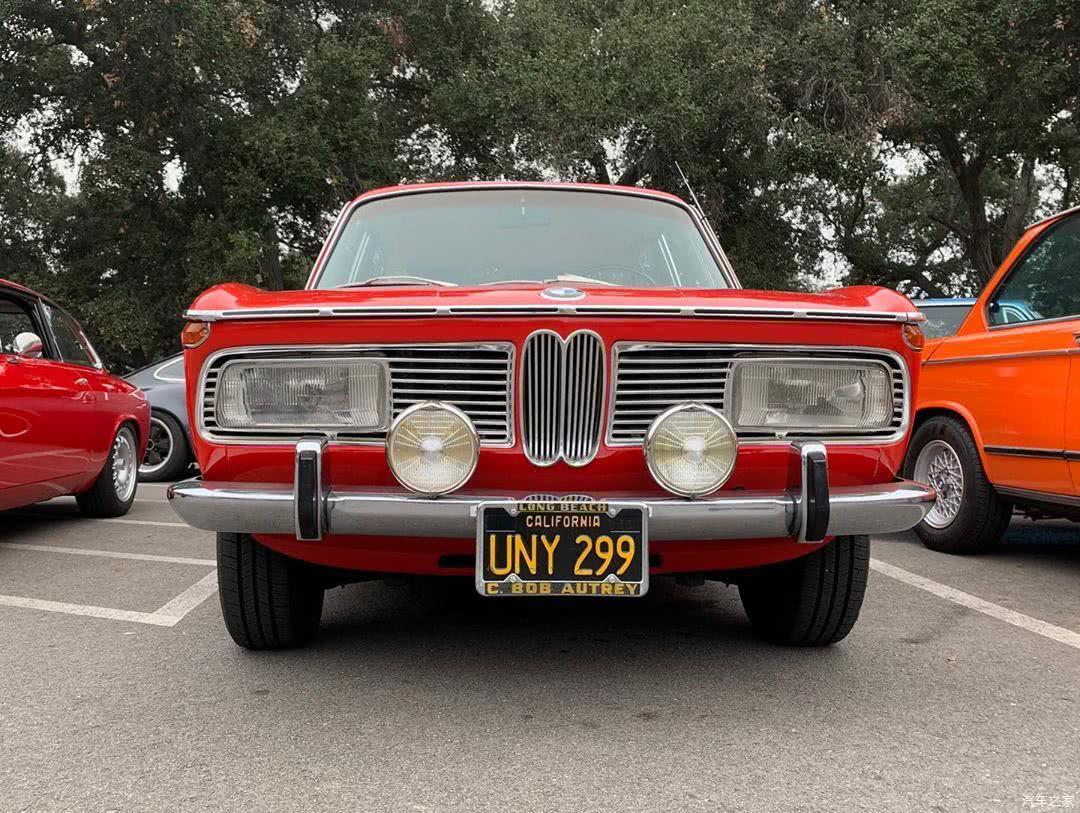 经典车欣赏 宝马00完全是一台可以参加世界老爷车大赛的车 看点快报