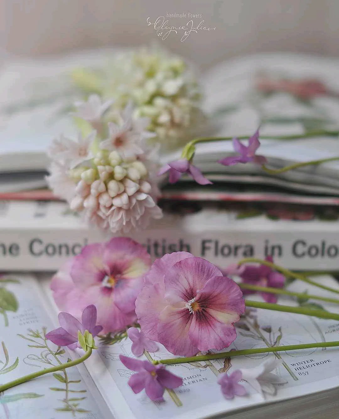 Julia Oleynik 比真花更美的树脂粘土花 看点快报