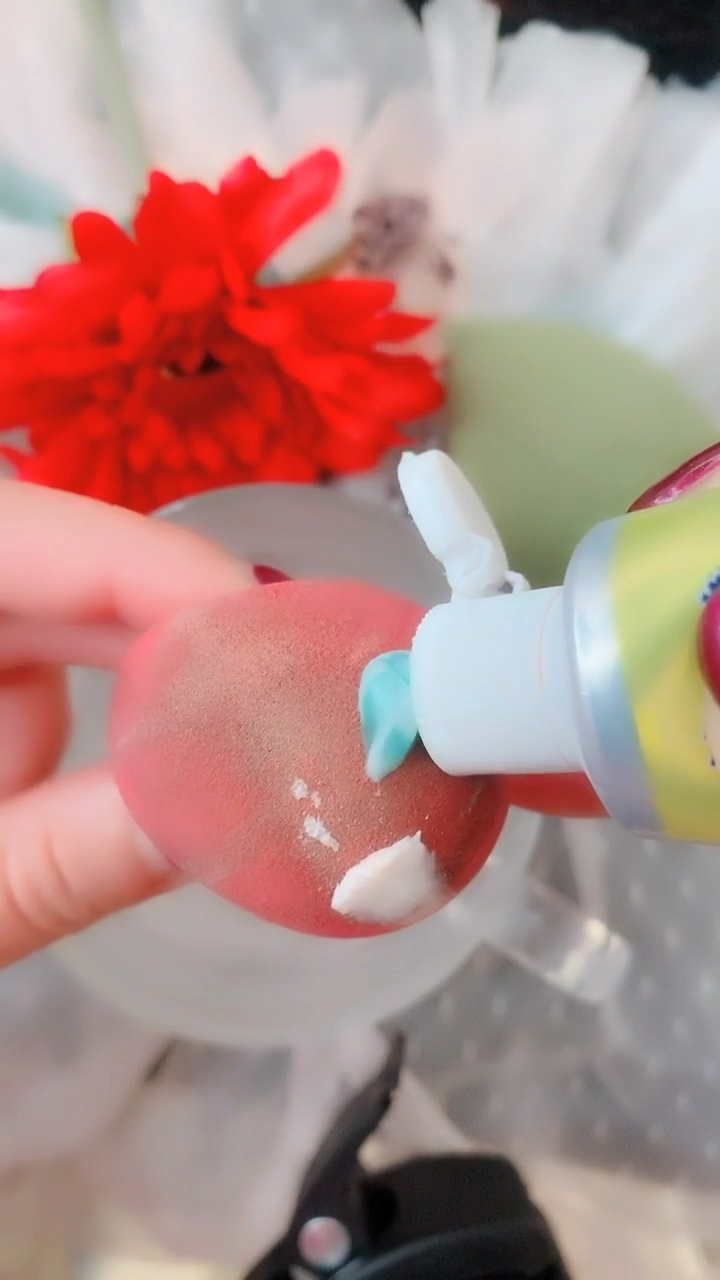 0?fmt=jpg&size=594&h=1280&w=720&ppv=1