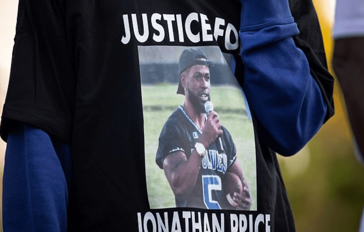 美国黑人主动握手问候「你好吗」，被白人警察连开4枪射杀