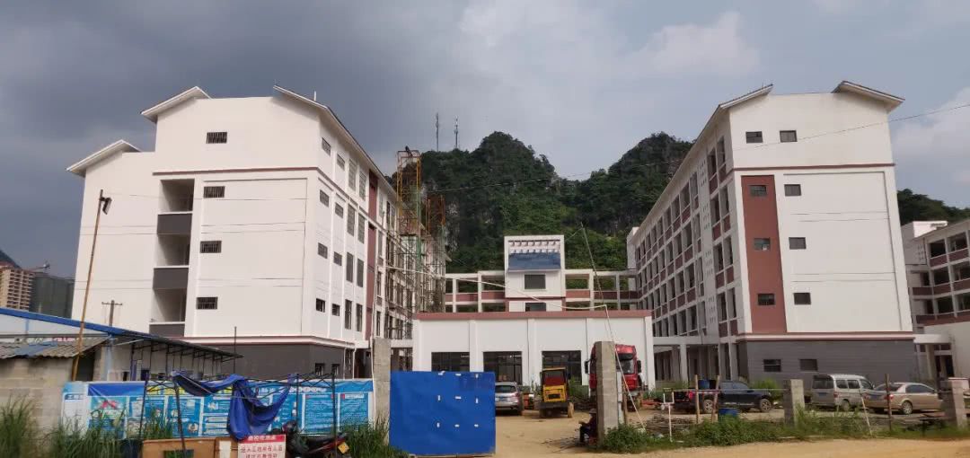 马山县,城西新区,白山镇