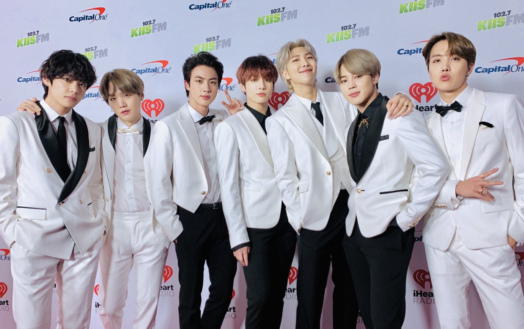 韩国人气男团bts 获选 19年最佳专辑 不愧是世界弹 看点快报