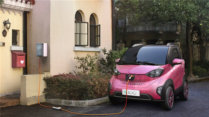 来自未来的精品小车 新宝骏首款新能源汽车e300