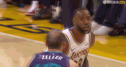 易边再战, 霍华德表现出色,不负众望,詹眉带领球队继续扩大优势.