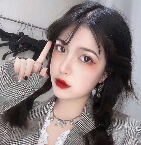 高冷·御姐·女生头像:射手座小仙女赶快收藏起来吧