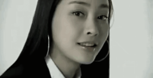 女孩想当演员却沦为男人的玩物,电影和原型案件里,都是正不胜邪