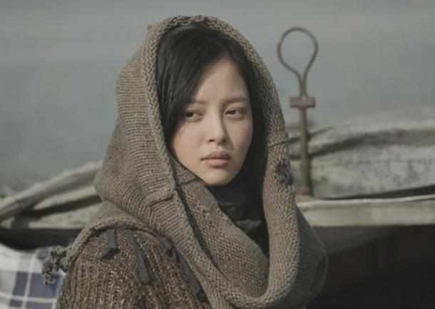 其实辛芷蕾也是很有演技的,电影《长江图》中就可以看出她也是非常有