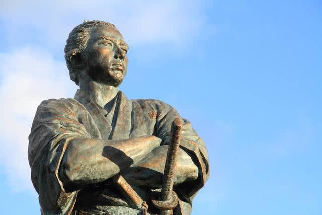 坂本龙马因何成为日本人气王 超越时代的思想和浪漫的女性关系 看点快报