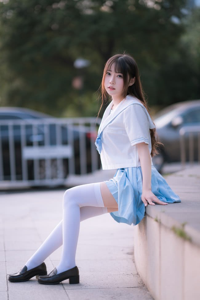 二次元jk制服:学长拜托您了,把我拍的像你女朋友一样漂亮