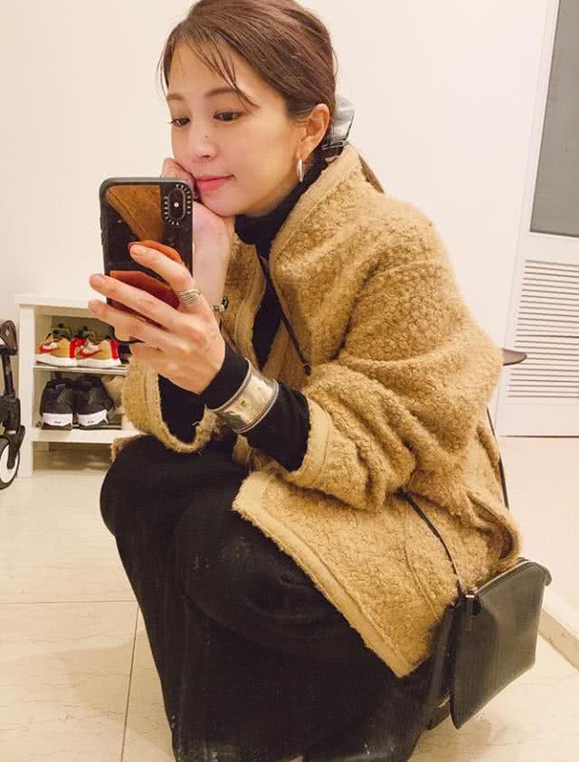 又一高颜值女星顺利生产 为挽救婚姻坚持生二胎 老公在孕期出轨 看点快报