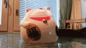 搞笑趣图:在下面的妹子岂不是很难受?