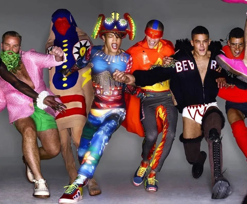 Having A Collection Level Archive Fashion Is It A True Fragrance Behavior Daydaynews