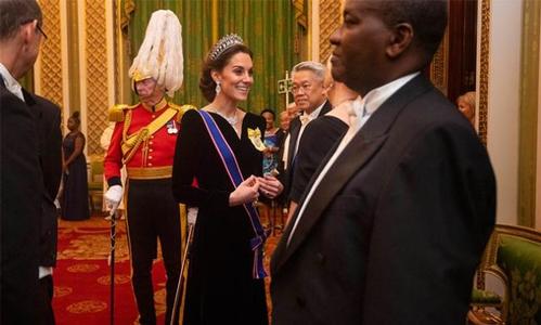 British media broke the news: Princess Kate is pregnant again. According to expert analysis, she is likely to be pregnant with twins this time!