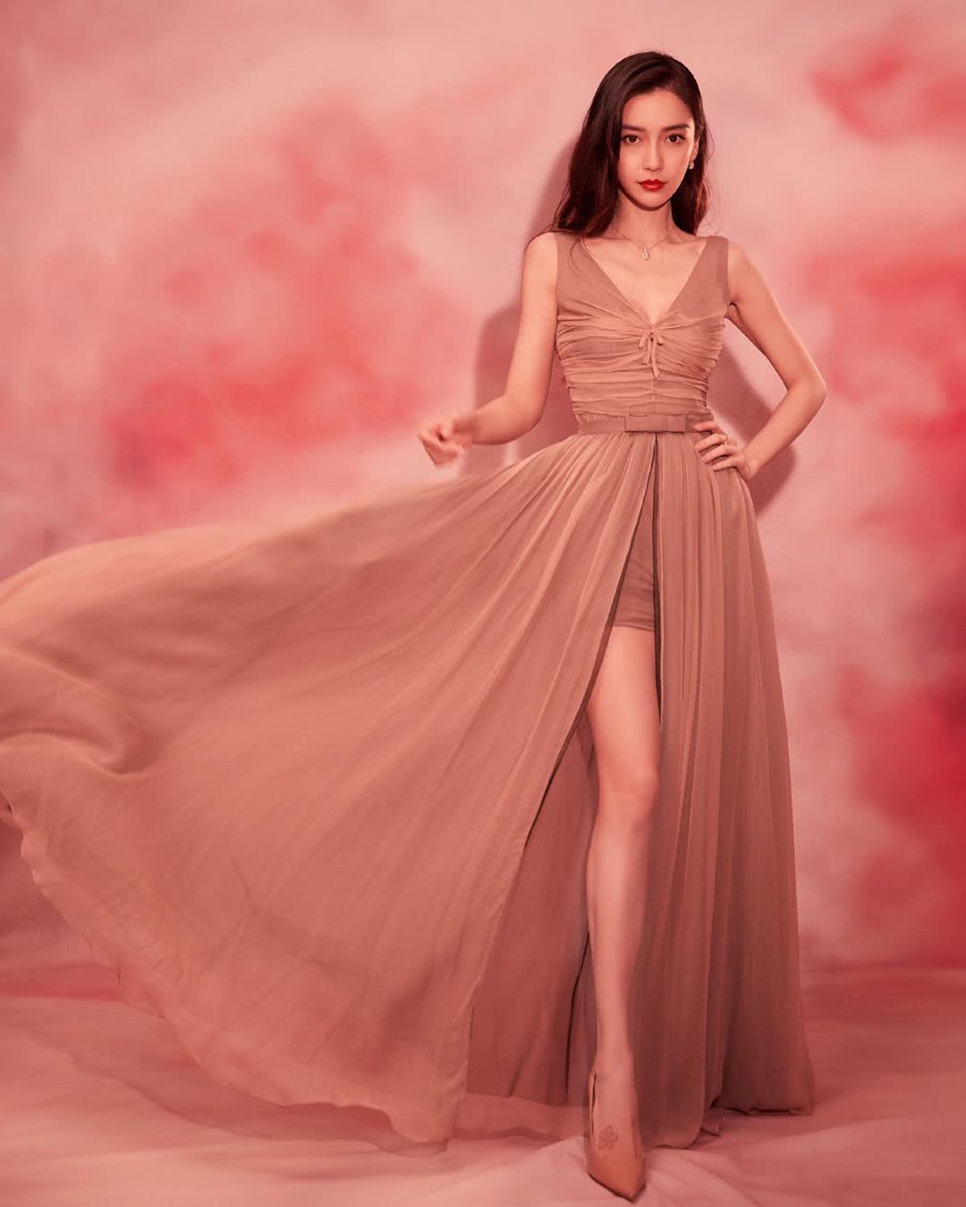 angelababy樱花纹身,angelababy纹身脚 angelababy高跟鞋太美,谁注意到她脚上的樱花纹身?