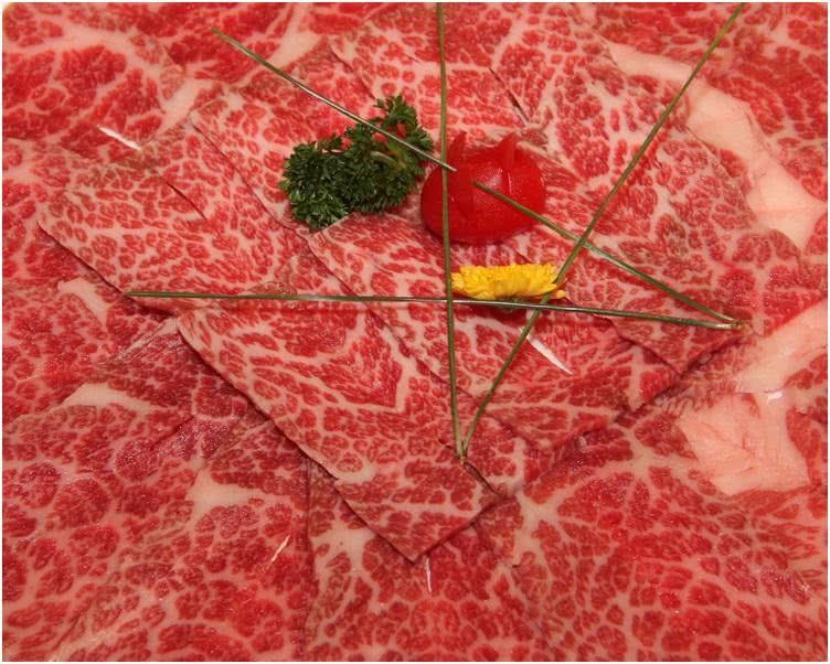 顶级牛肉 雪花和牛人造肉 注脂过程片段大曝光 看点快报