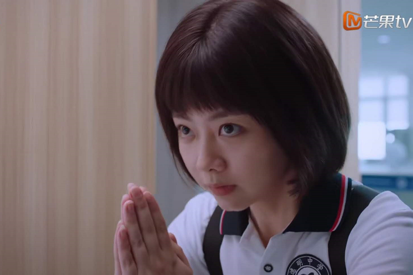 《以家人之名》播出后,李尖尖彻底火了,谭松韵却因娃娃脸被质疑