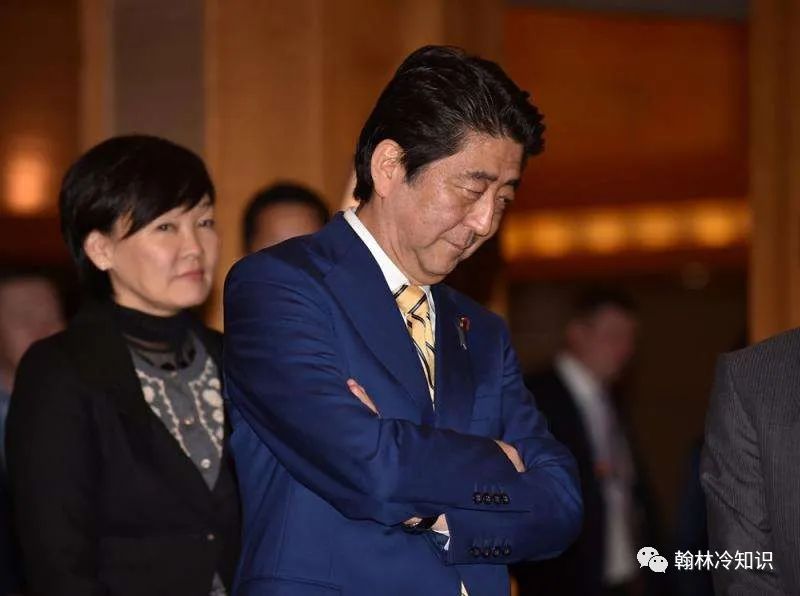 日本首相安倍晋三,为啥老辞职?