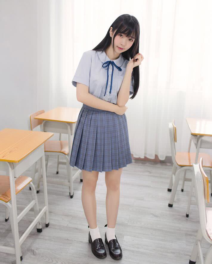 Jk制服美少女 有这样的美少女在我们班 我能不认真学习吗 看点快报