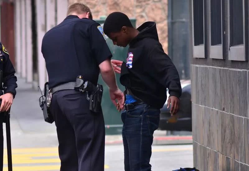 美国人6大死因曝光 远离美帝警察 就是珍爱生命 看点快报