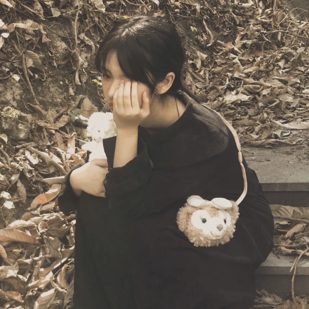 森系女生头像:你贯穿我山河,似暮色沉溺,若暗燃星火!
