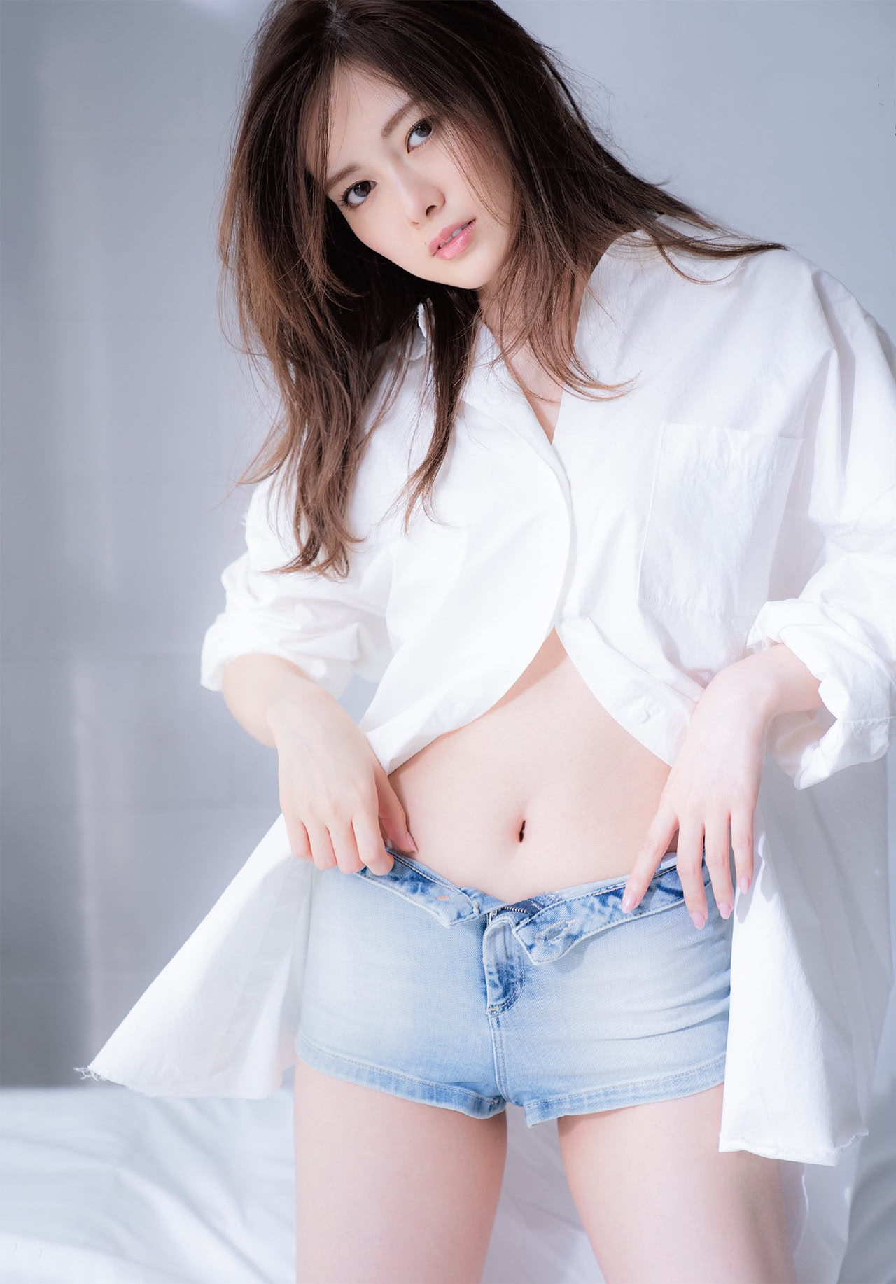 白石麻衣的写真也太养眼了吧 好看到让日本女人都羡慕 看点快报