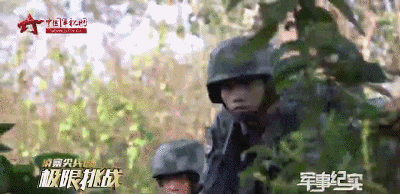 这是侦察兵的硬核训练