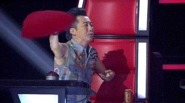 《中国新歌声》今晚开播,据说连开场曲都充满内涵!包