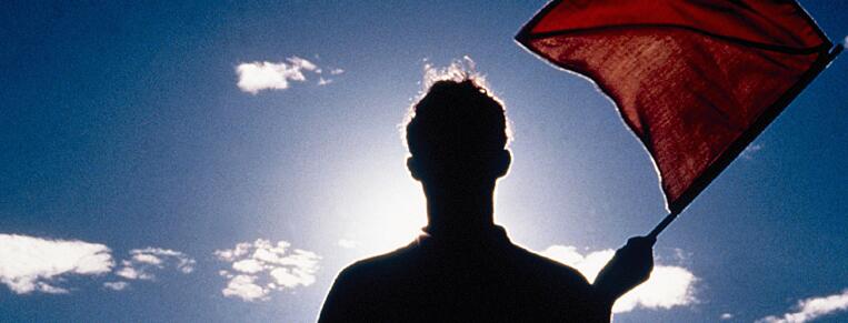 伯乐财经：3.13纳指创新高黄金承压，依托1326大胆空！