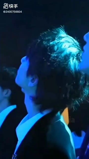 梦中蛇行，解析我梦见我和我男朋友被蛇跟着但那蛇不咬我们的深层含义