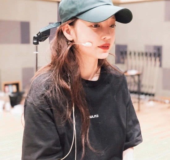 Kara 具荷拉 公开日本回归之前的近况 清纯感爆发的美貌 看点快报