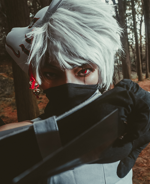 男生cosplay动漫人物,帅气的cosplay角色男 cosplay《火影忍者》动漫角色旗木卡卡西,英气十足的小哥哥