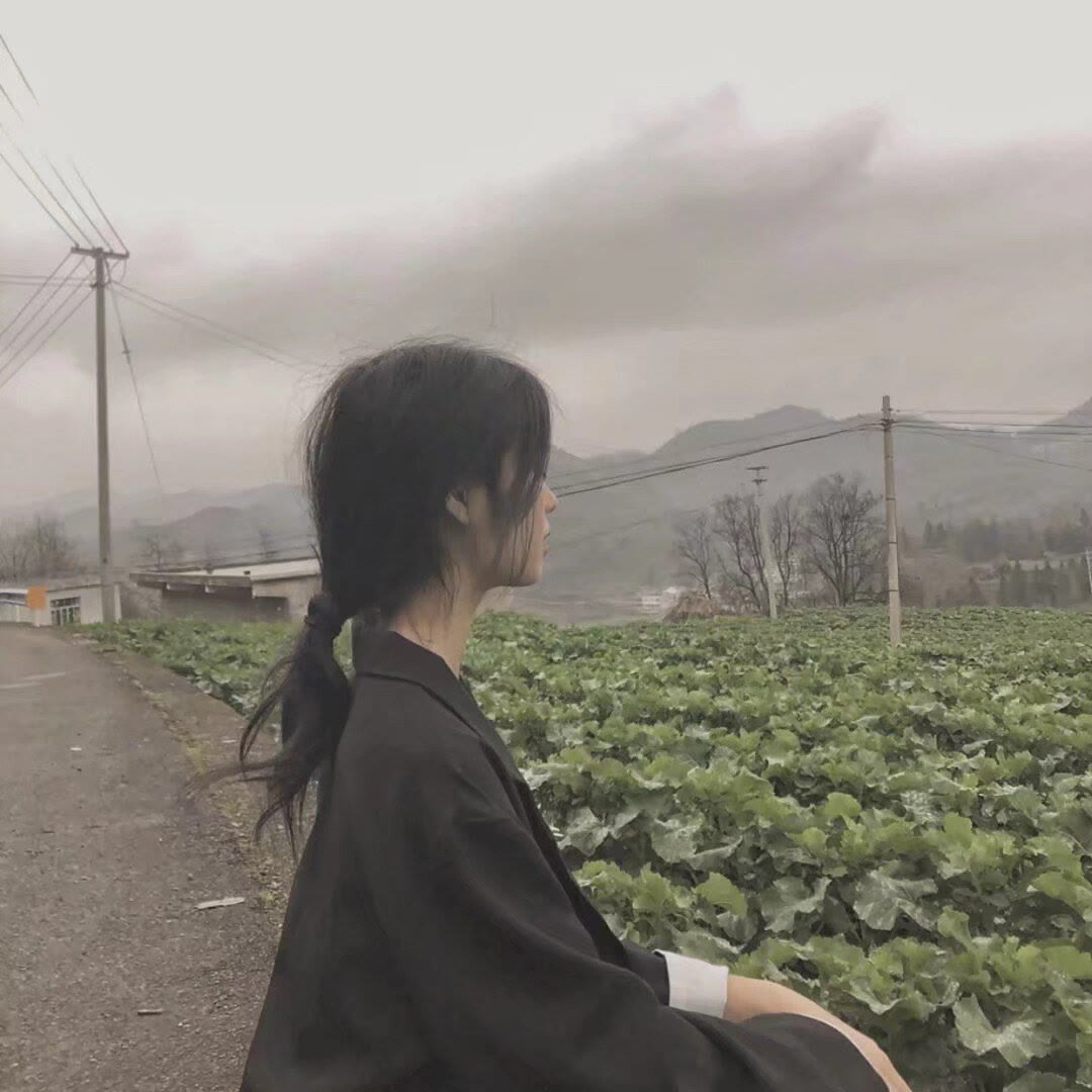 森系女生头像:愿你余生有酒有她,而我一人浪迹天涯!