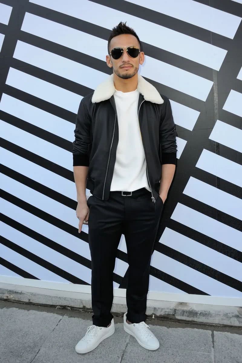 43岁中田英寿 亮相时装周 造型自信十足 不愧是 亚洲球王 看点快报