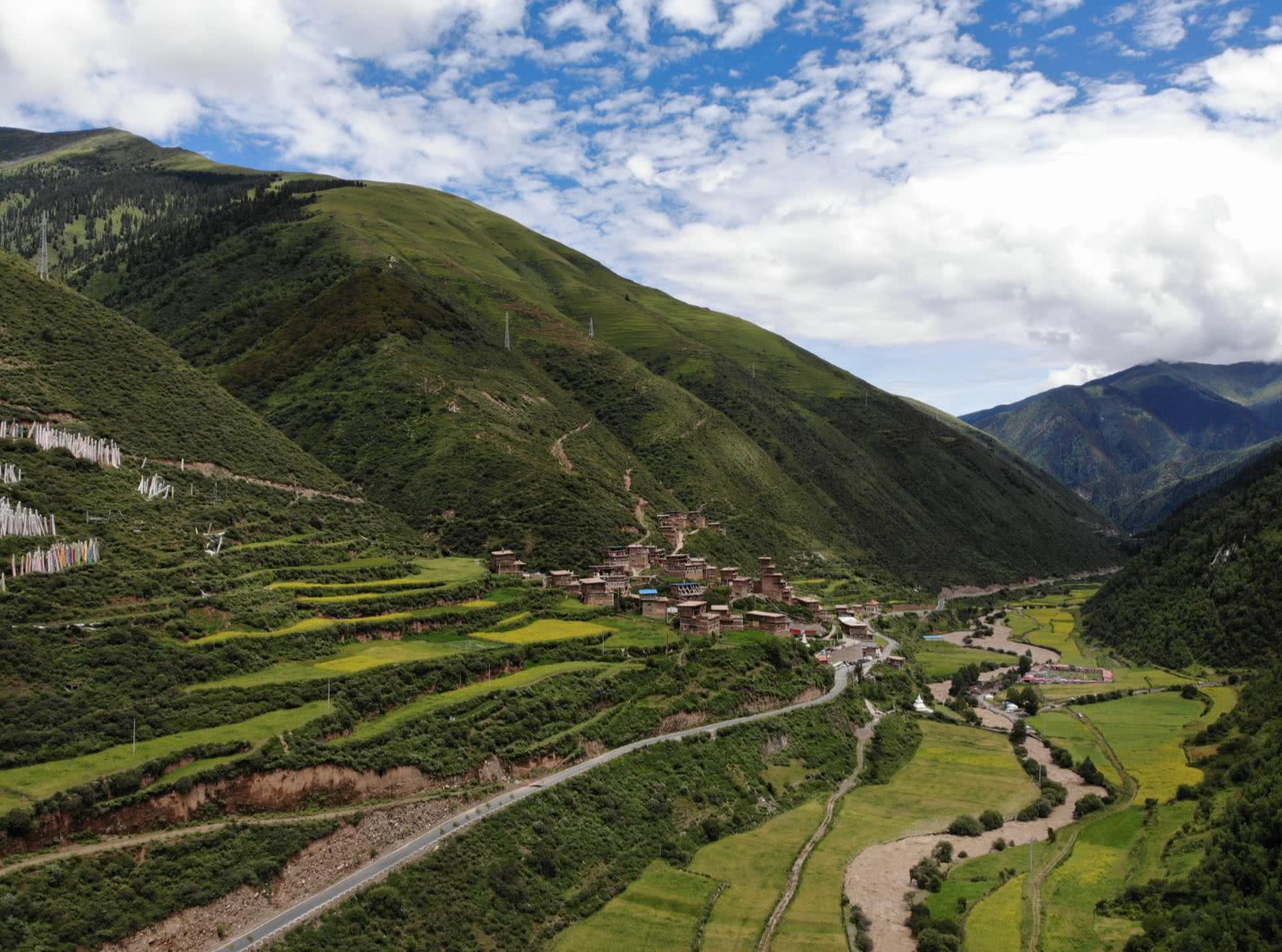 距成都500公里的川西未开发地藏着鲜为人知的美景 看点快报