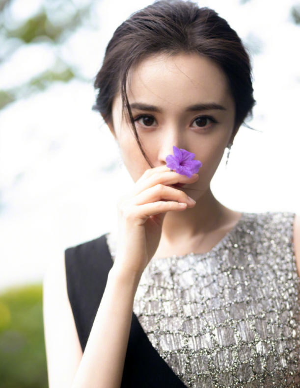 杨幂优雅写真,美的恰到好处,魅力无限