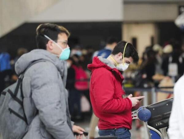 特朗普得知中方的态度后，竟以中国留学生要挟