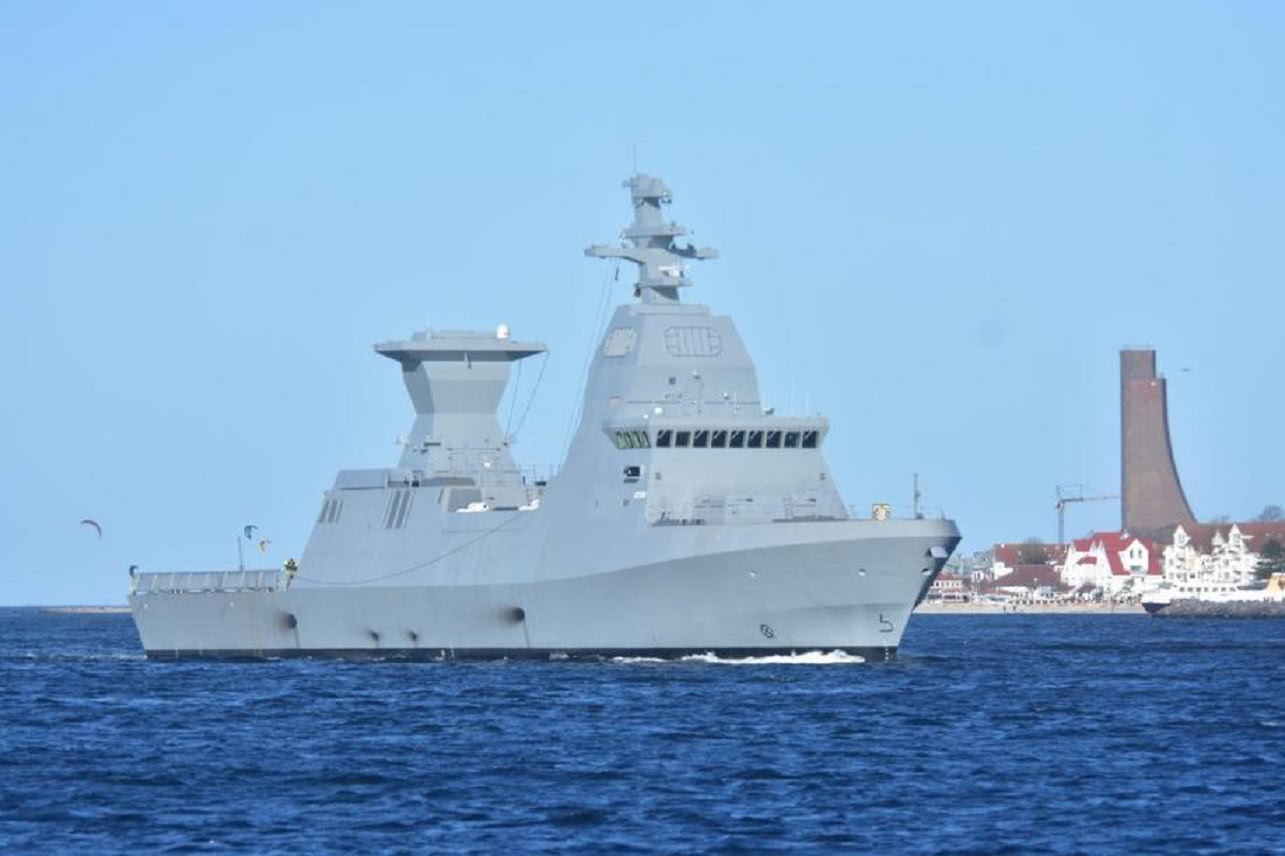 全球最强轻型护卫舰海试,小盾垂发样样都有,火力之凶猛已达极致