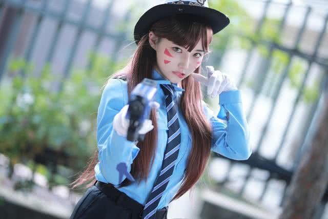 举起手来 韩国美女cosplay 守望先锋 女警d va 看点快报