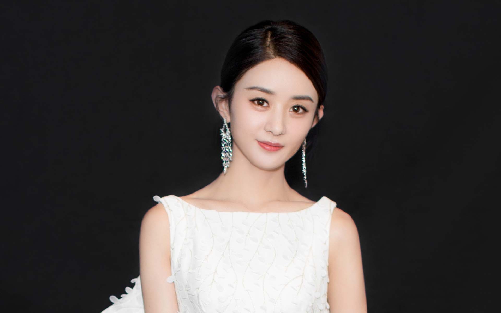 赵丽颖儒雅个人大图来袭美得让人没有距离感