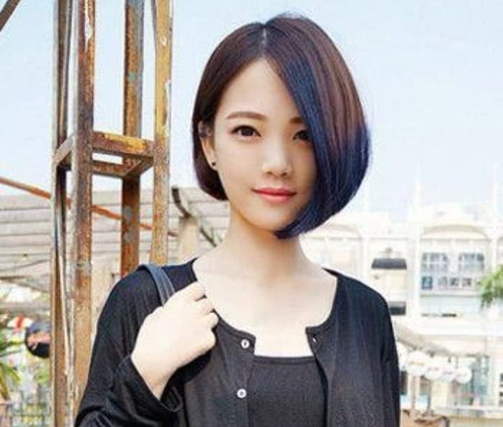 女人过了35岁,不管剪短发还是长发,少用这几款发型