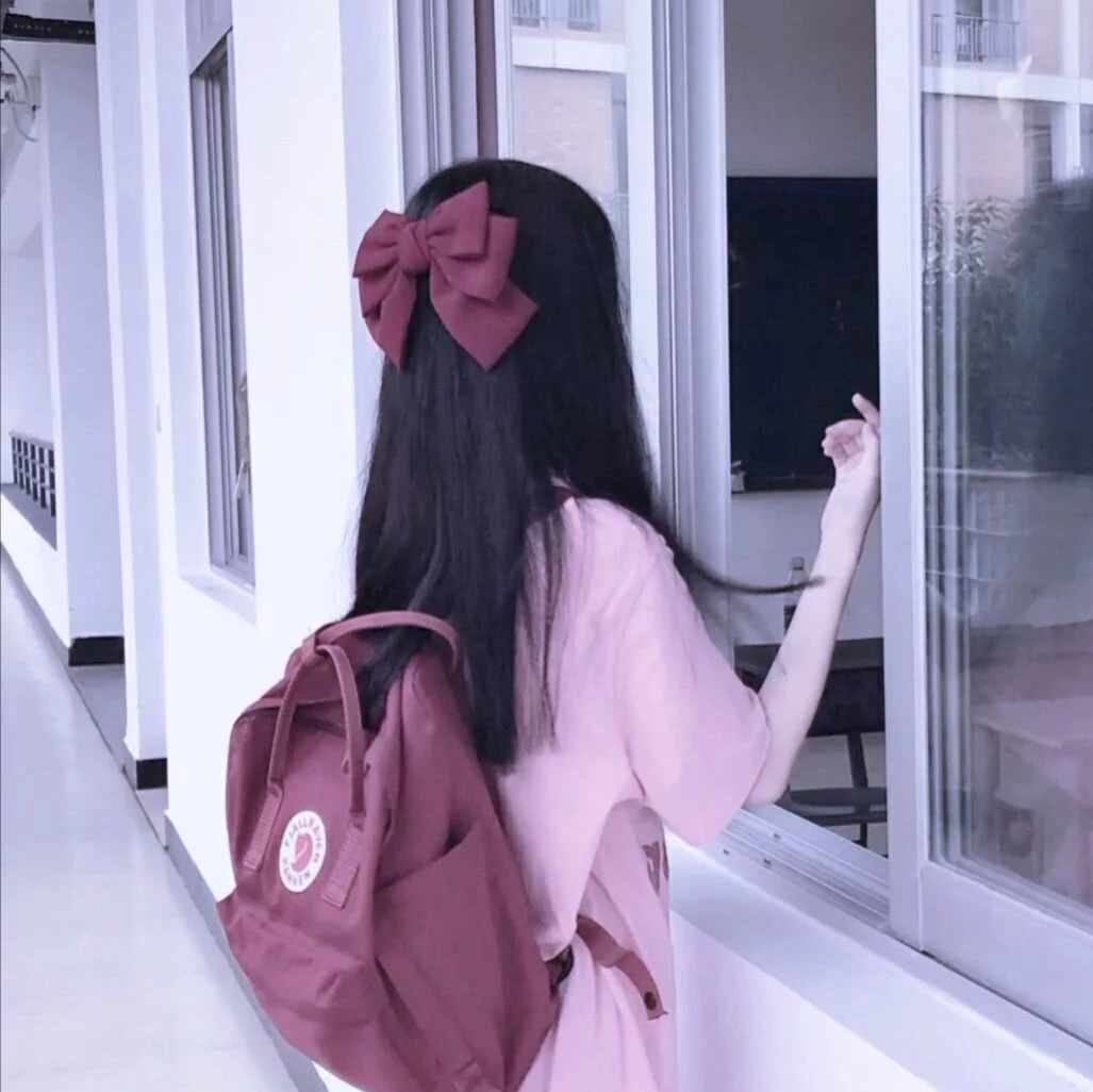 甜丧女生头像:早餐店不会开到晚上 想吃的人早就来了